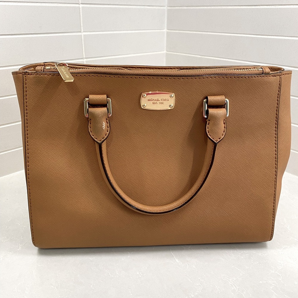 Authentic Micheal Kors handbag!